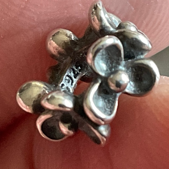 Pandora flowers spacer - Picture 3 of 4